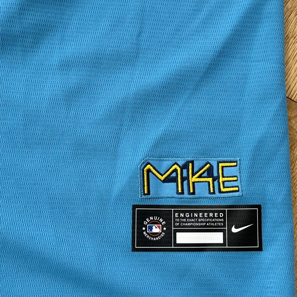 Throwback Nike Christian Yelich Milwaukee Brewers Jersey -Men’s Large- Brew Crew - Picture 3 of 9